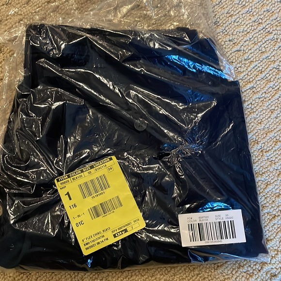 9" GRAMERCY FLEX CHINO SHORT 33” NWT - Picture 4 of 4